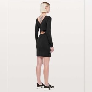 Lululemon Contour Longsleeve Cutout Dress *Nulu Black